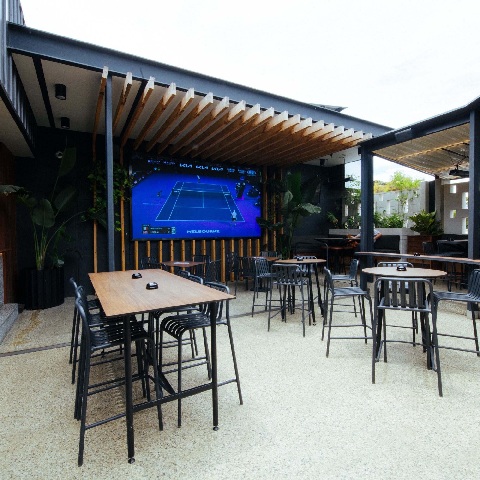 Front Bar